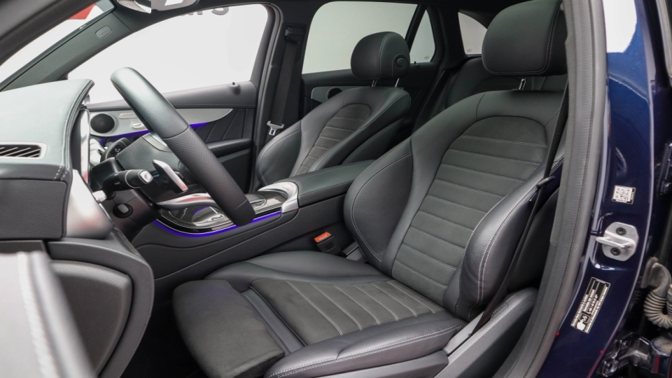 Mercedes GLC AMG 300e Panoramic MultiBeamLED Carbon PachAsistentaFull - imaginea 26