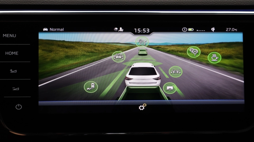 Skoda Superb Combi PlugIn DSG Laurin&Klement Matrix Webasto Ambientale - imaginea 39