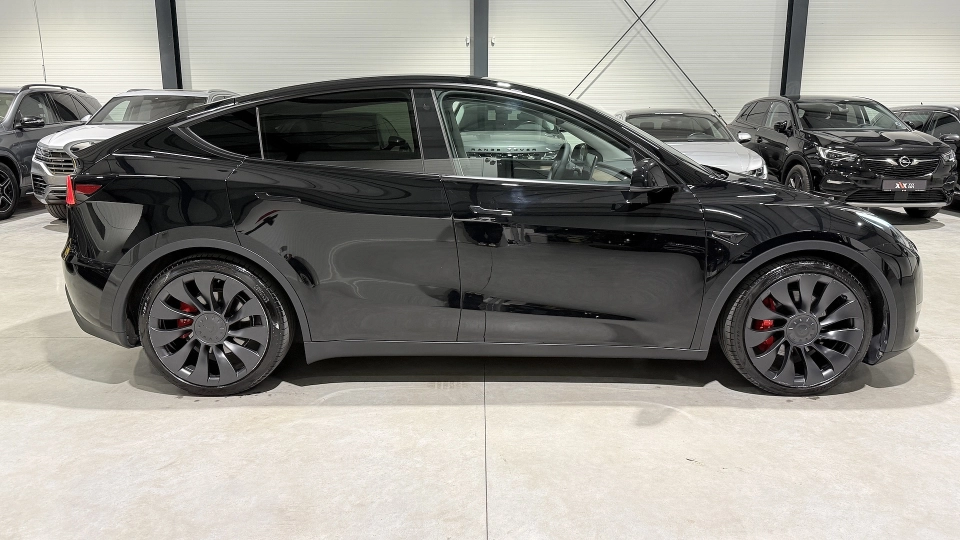 Tesla Model Y Dual Motor Performance Full Self Driving - imaginea 15