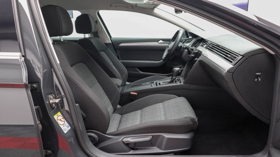 VW Passat Combi 2.0 TDI DSG IQ Light ACC Lane/Side/Front Assist Masaj - imaginea 25