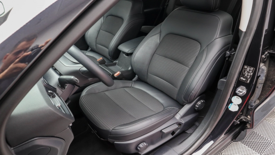 Ford Kuga Titanium X Plug-In Hybrid Automat 2.5 Benzina Bang&Olufsen - imaginea 25