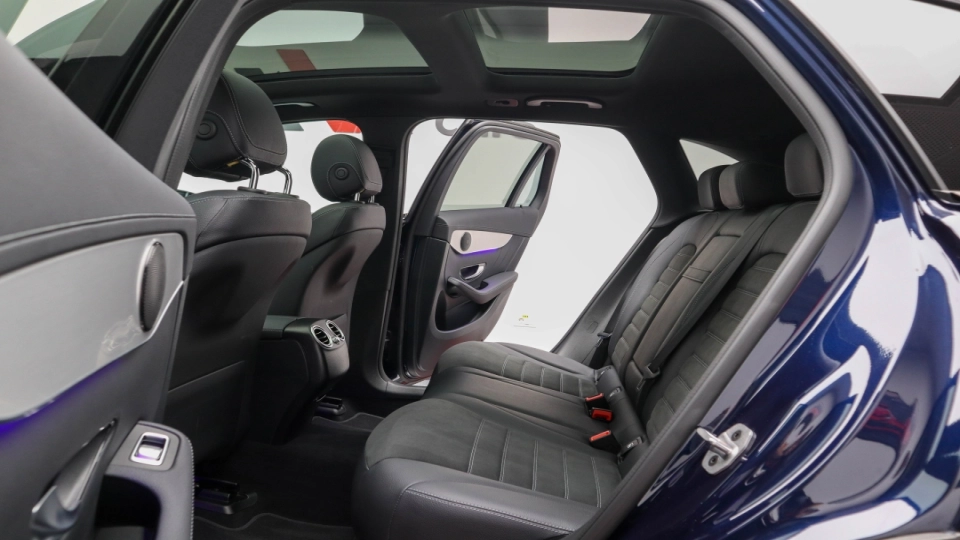 Mercedes GLC AMG 300e Panoramic MultiBeamLED Carbon PachAsistentaFull - imaginea 27