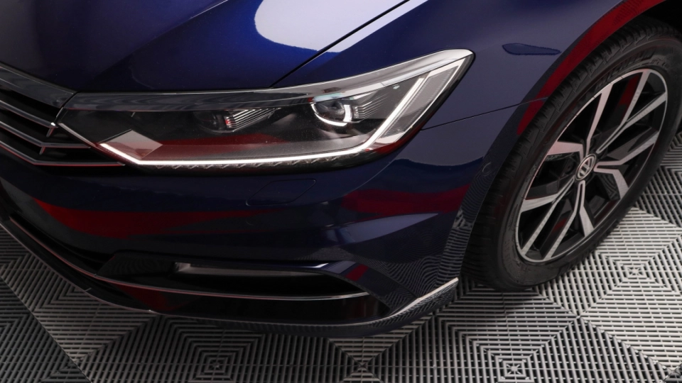 Volkswagen Passat R-Line 2.0 TDI DSG LED ACC Cockpit Navigatie Camera - imaginea 10