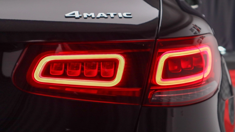 Mercedes GLC 300 de 4Matic Pachet AMG Panoramic FullKeyless Burmester  - imaginea 20