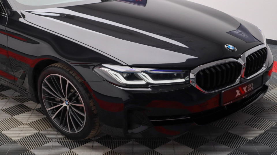 BMW 530e Assisted Driving Interior Confort Ventilatie Faruri Laser - imaginea 15