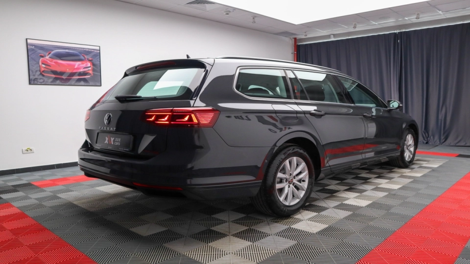 VW Passat Combi 2.0 TDI DSG IQ Light ACC Lane/Side/Front Assist Masaj - imaginea 6