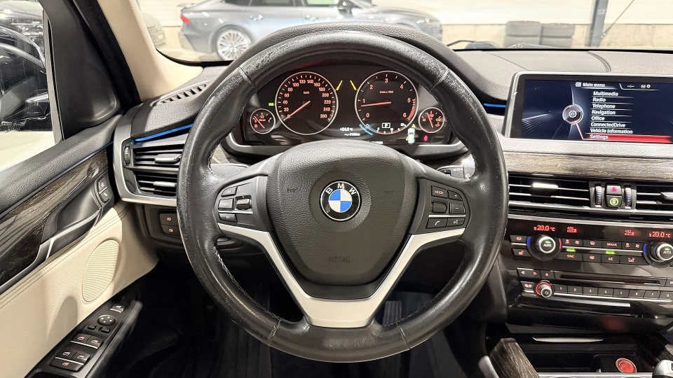 BMW X5 30d XDrive - Interior alb - Panoramic - Navi - Ambientale - imaginea 19