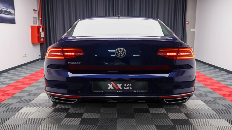 Volkswagen Passat R-Line 2.0 TDI DSG LED ACC Cockpit Navigatie Camera - imaginea 14