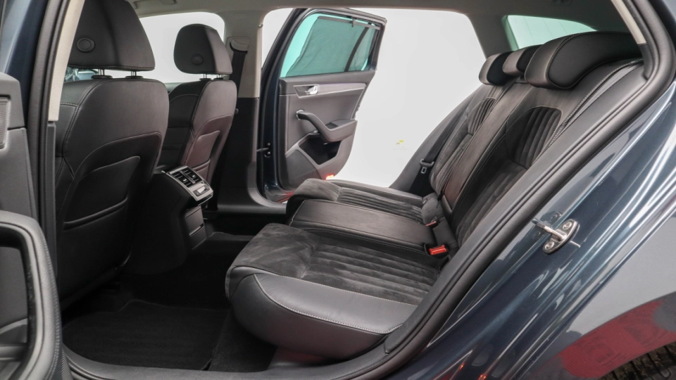 Skoda Superb PlugIn DSG Matrix LED Keyless Masaj ACC Virtual Cockpit   - imaginea 19