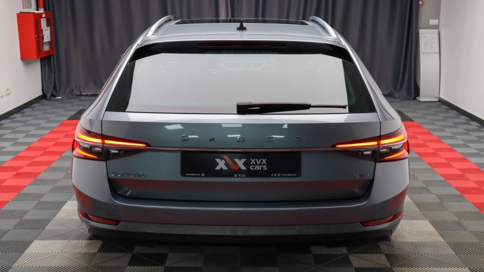 Skoda Superb DSG 4x4 Panoramic ACC Ventilatie BlindSpot Lane Cockpit - imaginea 5