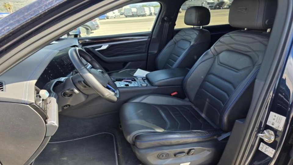 VW Touareg R 3.0 V6 462 cai / Ventilatie / Ambientale / Incalzire - imaginea 5
