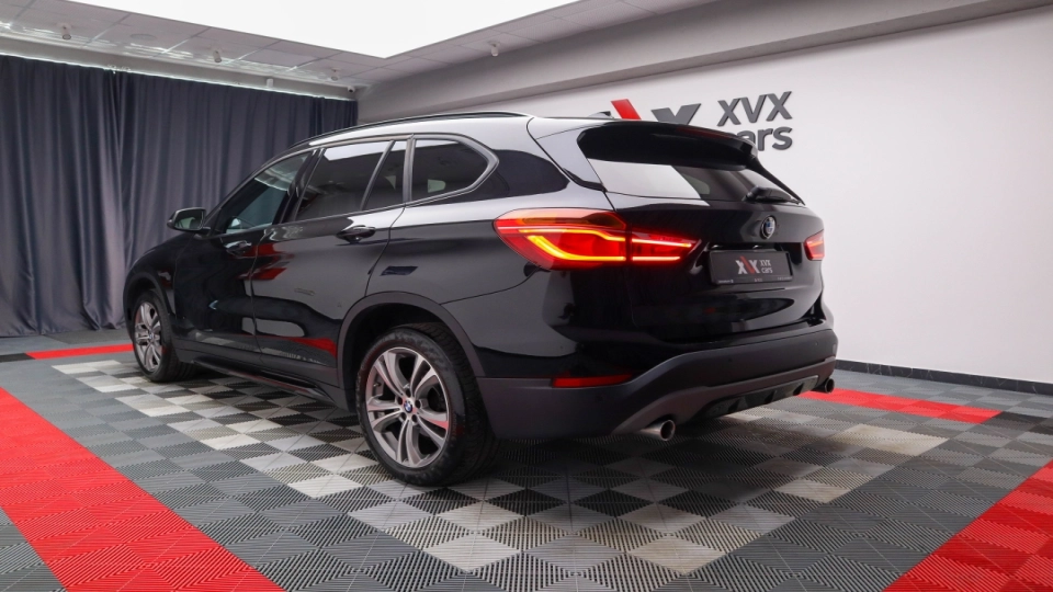 BMW X1 SportLine 2.0d Automat Faruri LED Lane Assist Scaune Sport - imaginea 4