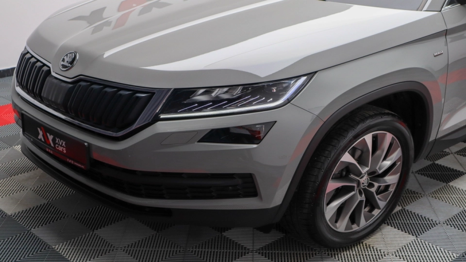 Skoda Kodiaq 2.0 TDI DSG Cockpit Lane BlindSpot ACC Ambientale Keyless - imaginea 13