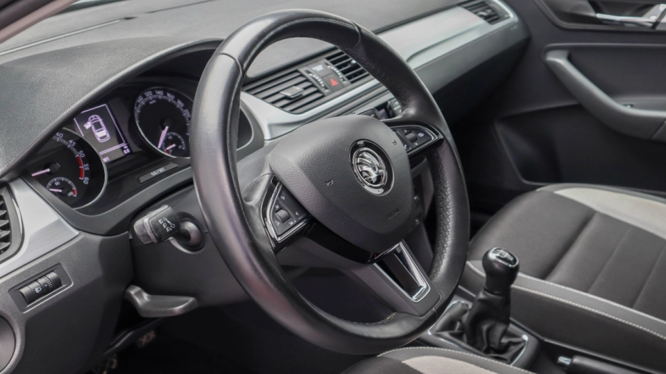 Skoda Rapid 1.6 Diesel Scaune Incalzite LED Garantie Istoric - imaginea 11