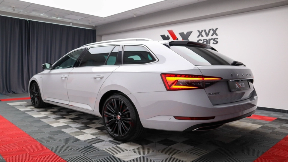 Skoda Superb Combi DSG PlugIn Pano Ventilatie Masaj Keyless ACC Matrix - imaginea 4