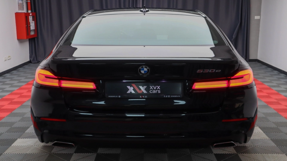 BMW 530e Assisted Driving Interior Confort Ventilatie Faruri Laser - imaginea 5