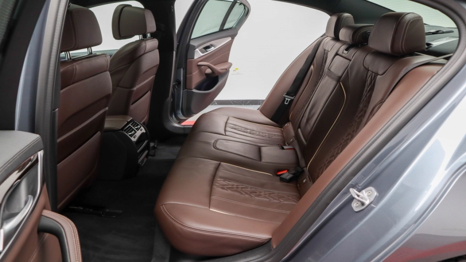 BMW Seria 530e Luxury Line Trapa Keyless Go/Entry PieleMaro Cockpit - imaginea 26