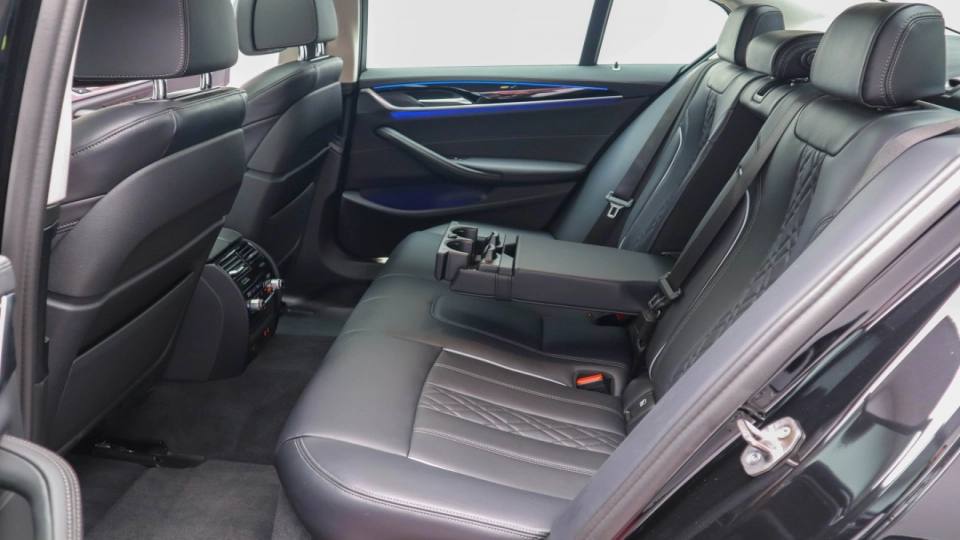 BMW 520d Sedan 2021 - Luxury Line - imaginea 19