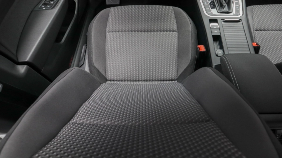 Volkswagen Passat Combi 2.0TDI DSG Lane Assist ACC Android Auto/Apple - imaginea 26