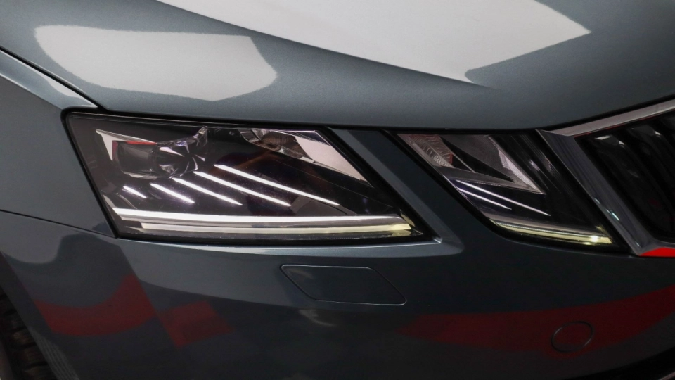 Skoda Octavia 1.5 TSI Style LED Android/Apple Keyless Lumini Ambient. - imaginea 8