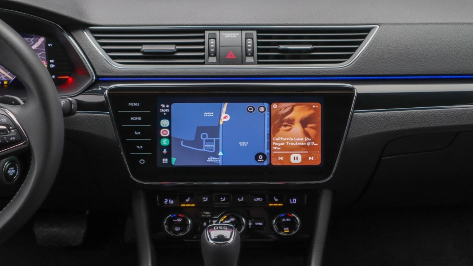 Skoda Superb Combi PlugIn DSG Laurin&Klement Matrix Webasto Ambientale - imaginea 32
