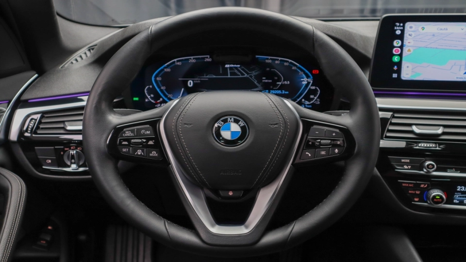 BMW 530e Assisted Driving Interior Confort Ventilatie Faruri Laser - imaginea 31