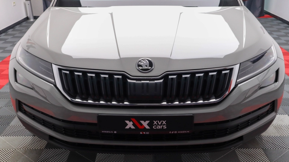 Skoda Kodiaq 2.0 TDI DSG Cockpit Lane BlindSpot ACC Ambientale Keyless - imaginea 10