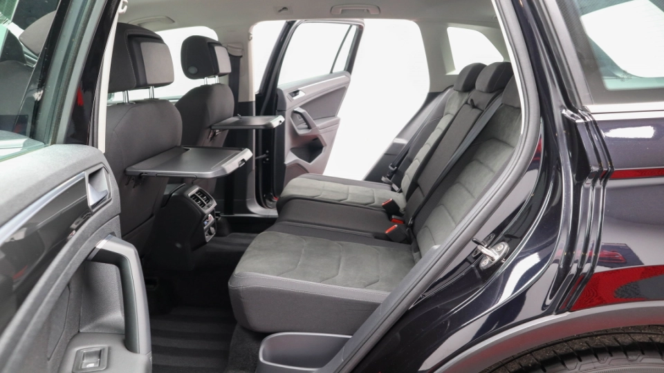 VW Tiguan 2.0 TDI DSG LaneAss BlindSpot Parktronic Cockpit Masaj ACC - imaginea 21