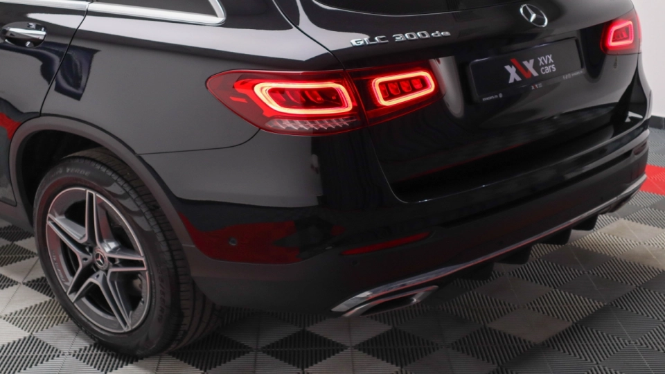 Mercedes GLC 300 de 4Matic Pachet AMG Panoramic FullKeyless Burmester  - imaginea 19