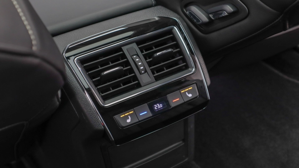 Skoda Superb DSG 4x4 Panoramic ACC Ventilatie BlindSpot Lane Cockpit - imaginea 28