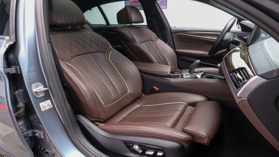 BMW Seria 530e Luxury Line Trapa Keyless Go/Entry PieleMaro Cockpit - imaginea 28