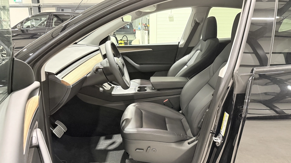 Tesla Model Y Dual Motor Performance Full Self Driving - imaginea 7