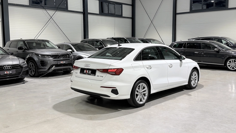 Audi A3 35 TFSI Manual Senzori spate - imaginea 4