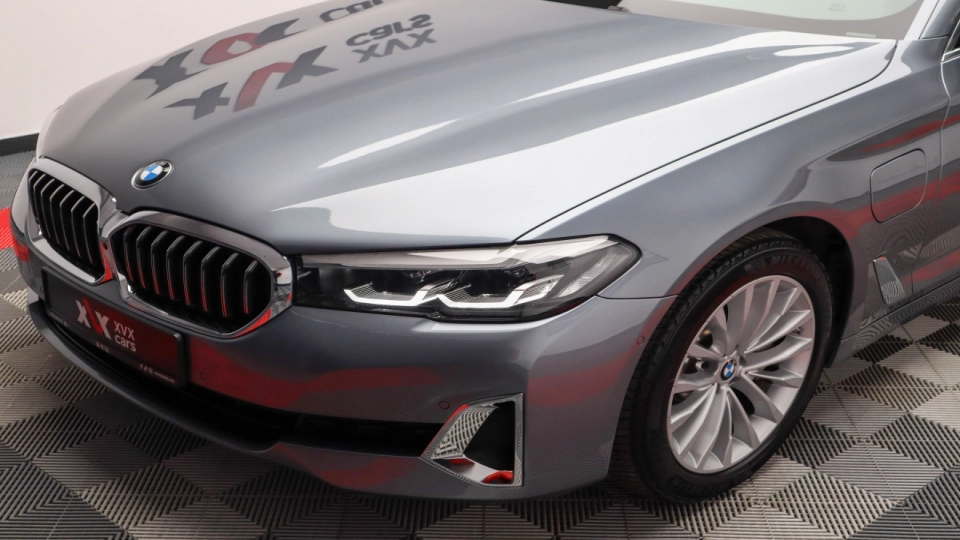 BMW Seria 530e Luxury Line Trapa Keyless Go/Entry PieleMaro Cockpit - imaginea 13