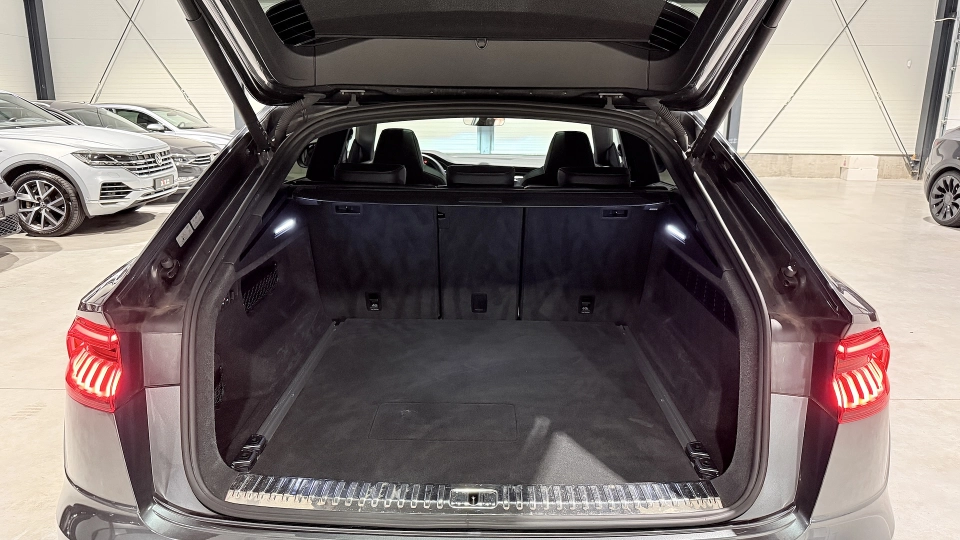 Audi Q8 Competition 60 TFSIe B&O Trapa Headup Memorii Pneumatic - imaginea 20