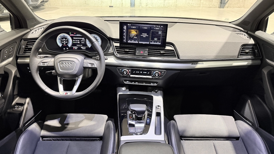  Audi Q5 55 TFSIe Quattro Incalzire Scaune Matrix SLine Competition - imaginea 5