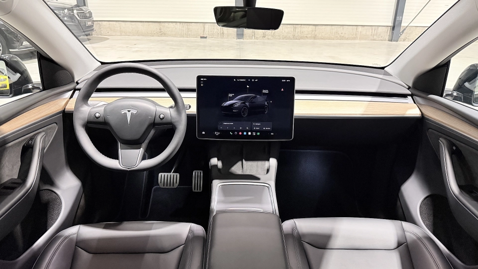 Tesla Model Y Dual Motor Performance Full Self Driving - imaginea 19