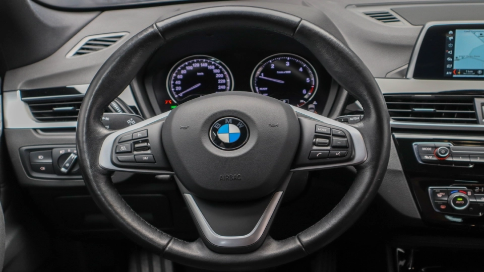 BMW X1 SportLine 2.0d Automat Faruri LED Lane Assist Scaune Sport - imaginea 27