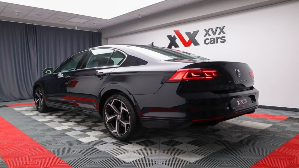 VW Passat Facelift 2.0 TDI DSG IQ Light Parktronic ACC VirtualCockpit - imaginea 12