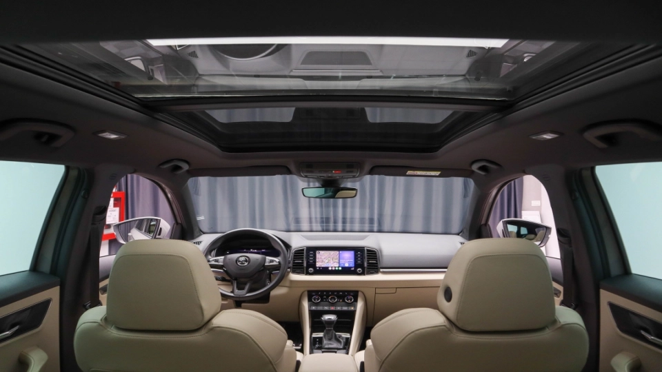 Skoda Karoq 1.5 TSI DSG Panoramic PieleCrem SideAss LED Ambientale - imaginea 28