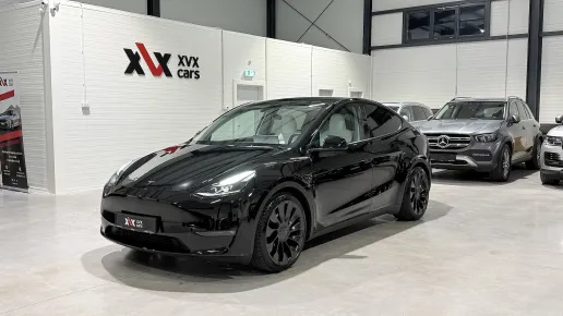Tesla Model Y Dual Motor Performance Full Self Driving Interior Alb