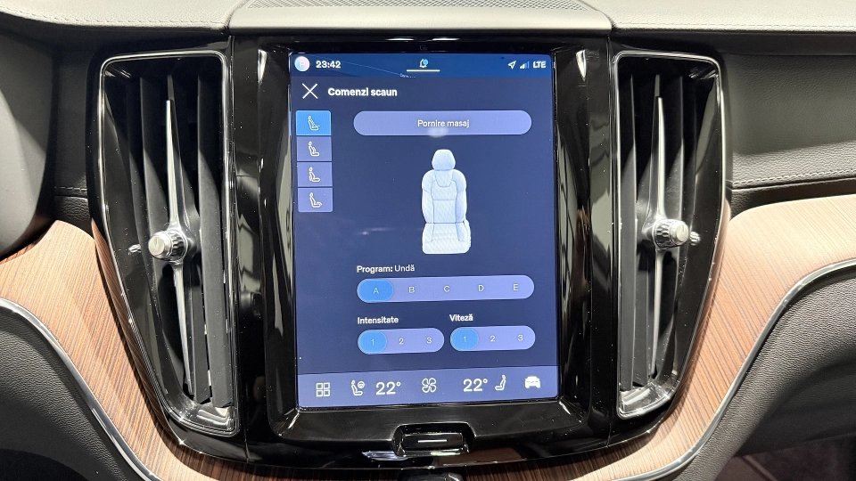 Volvo XC60 T8 Recharge Ultimate Ventilatie Masaj Camere 360 - imaginea 8