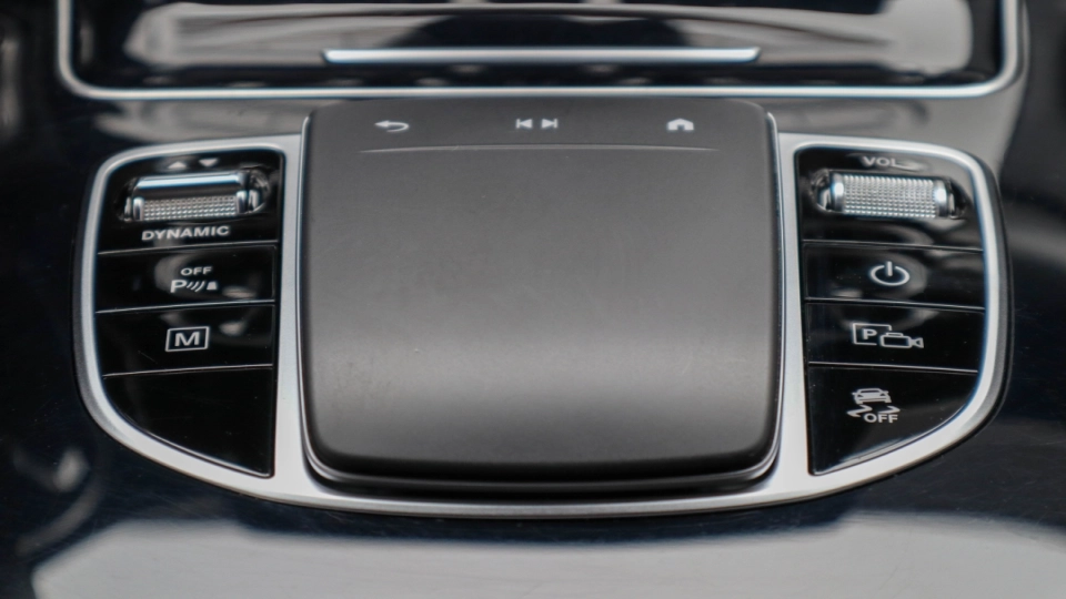 Mercedes GLC 300e Pachet AMG Asistenta PLUS MultiBeam LED Keyless  - imaginea 34