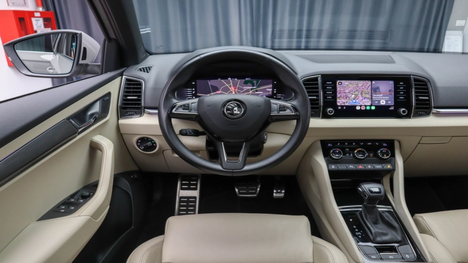 Skoda Karoq 1.5 TSI DSG Panoramic PieleCrem SideAss LED Ambientale - imaginea 32