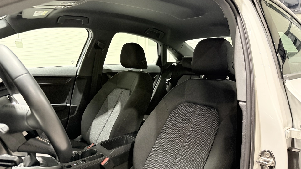 Audi A3 35 TFSI Manual Senzori spate - imaginea 23