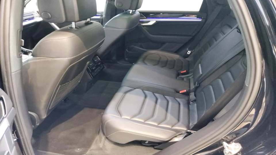 VW Touareg eHybrid Masaj Ventilatie Panoramic IQ Light Keyless Carlig - imaginea 9