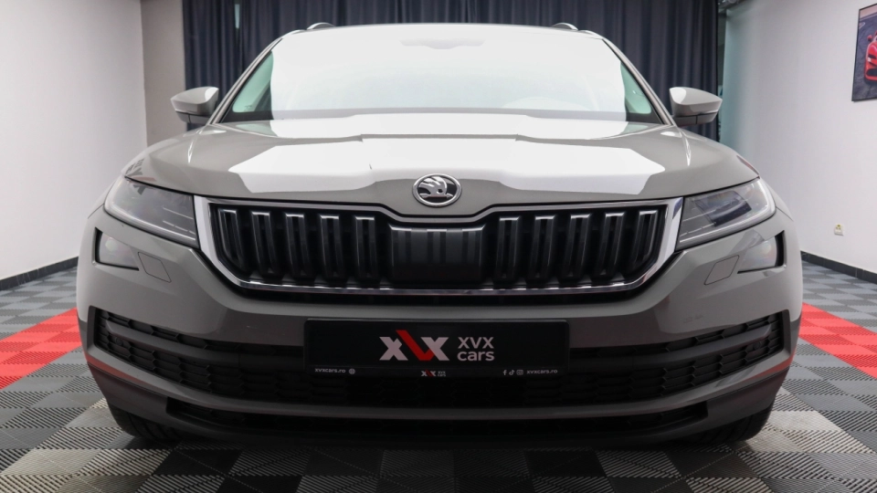 Skoda Kodiaq 2.0 TDI DSG Cockpit Lane BlindSpot ACC Ambientale Keyless - imaginea 2