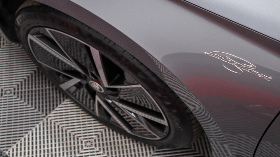 Skoda Superb Combi PlugIn DSG Laurin&Klement Matrix Webasto Ambientale - imaginea 13