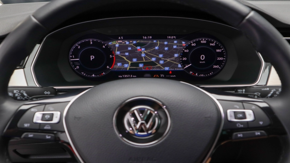 Volkswagen Passat 2.0 TDI DSG 4MOTION V.Cockpit Side/Lane Assist Masaj - imaginea 19