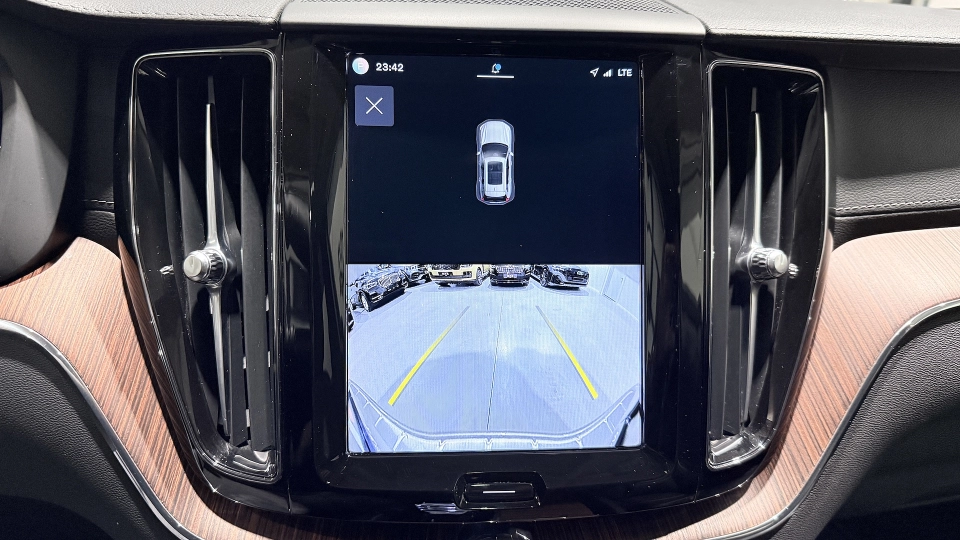 Volvo XC60 T8 Recharge Ultimate Ventilatie Masaj Camere 360 - imaginea 30